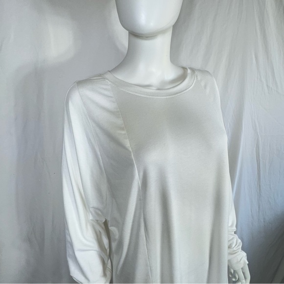 Women’s Ivory Oversized Long Dolman Sleeve Tunic Tee / Mini Dress - Picture 3 of 7